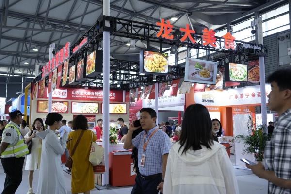 龍大美食亮相上海國(guó)際餐飲食材展覽會(huì)，預(yù)制菜產(chǎn)品備受矚目